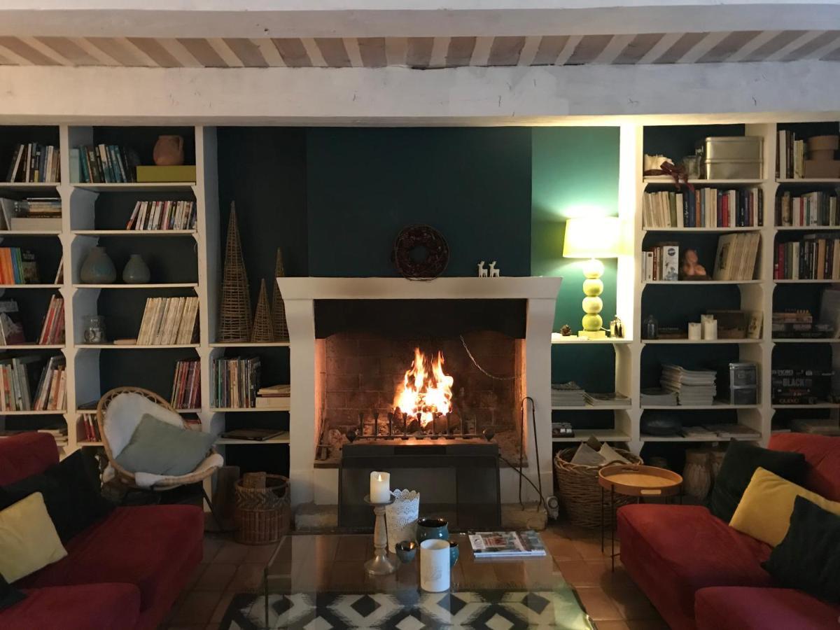 수즈-라-루스 Les Aiguieres En Provence B&B 외부 사진