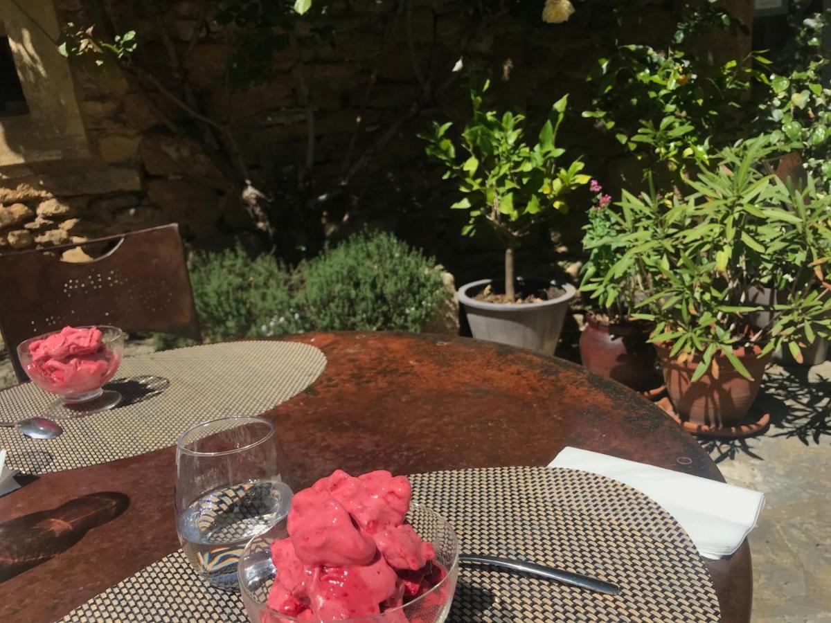 수즈-라-루스 Les Aiguieres En Provence B&B 외부 사진