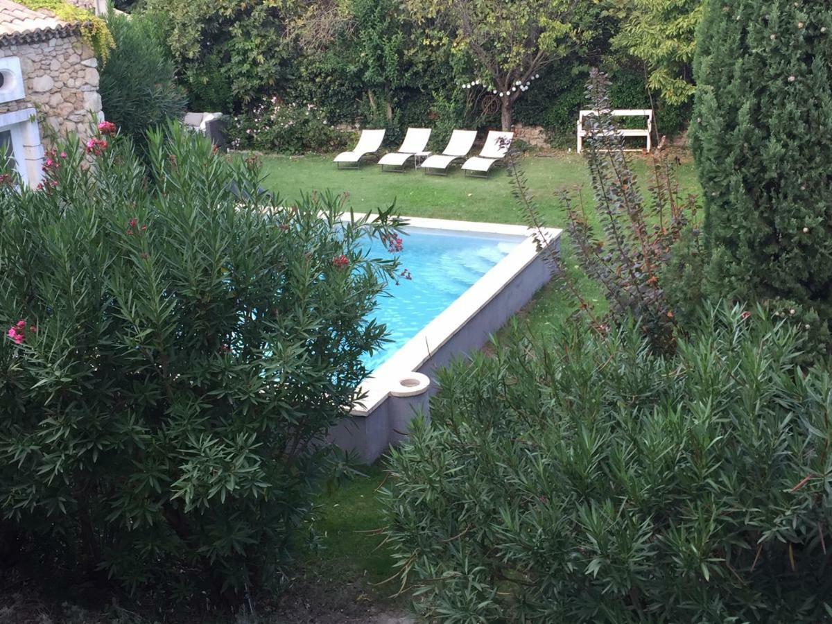 수즈-라-루스 Les Aiguieres En Provence B&B 외부 사진
