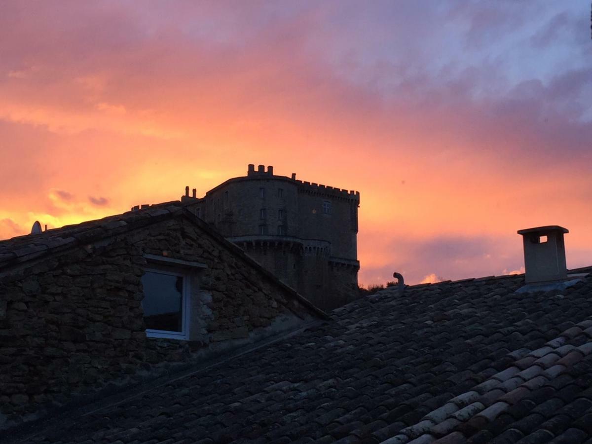 수즈-라-루스 Les Aiguieres En Provence B&B 외부 사진