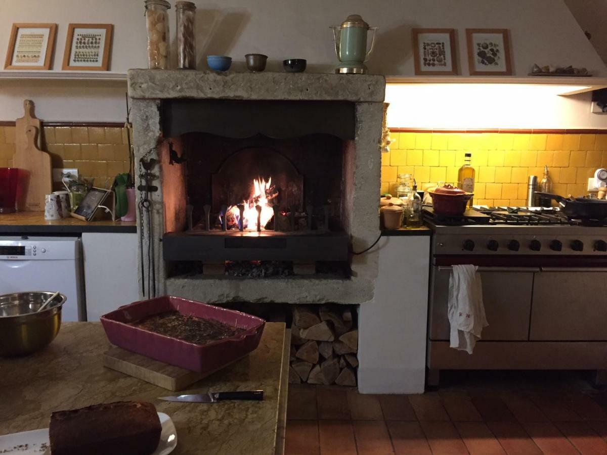 수즈-라-루스 Les Aiguieres En Provence B&B 외부 사진