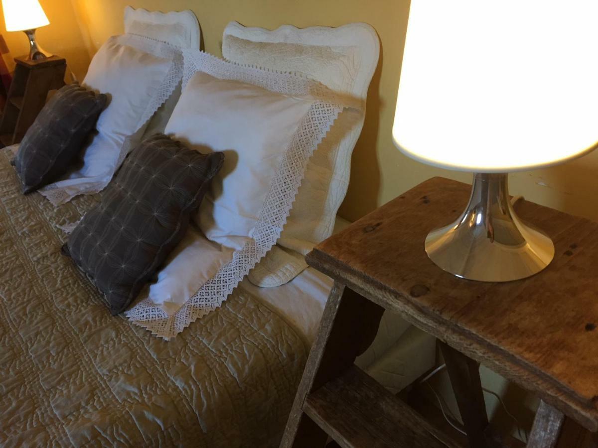 수즈-라-루스 Les Aiguieres En Provence B&B 외부 사진
